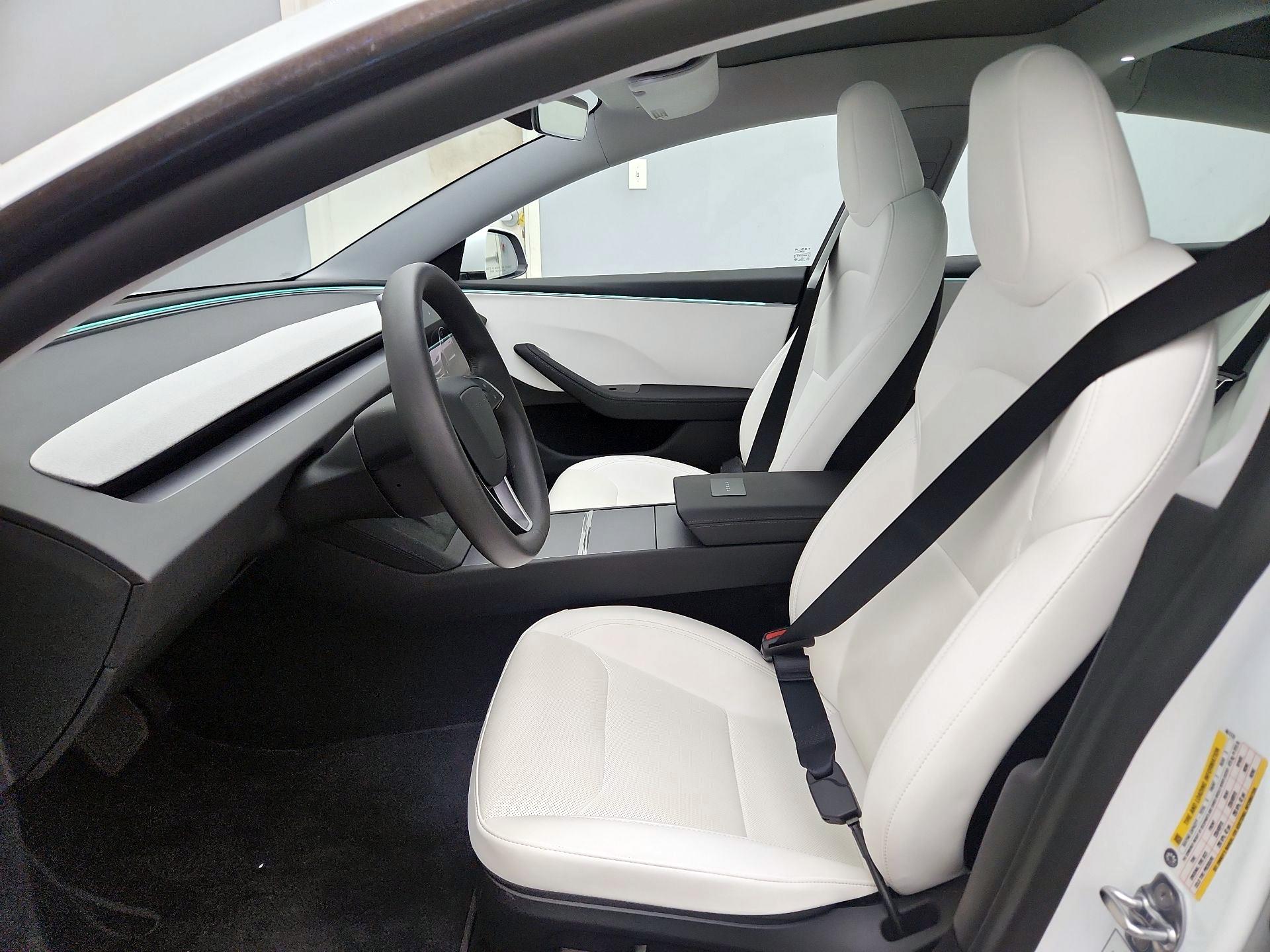 Thumbnail: 2025 Tesla Model 3 - 11