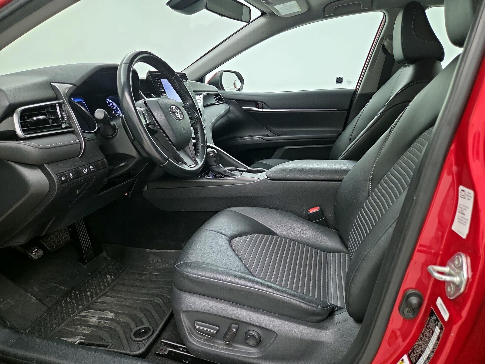 Power Seat(s) & Side Airbags