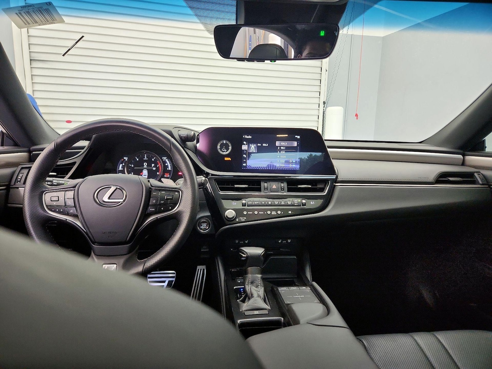 2022 Lexus ES F SPORT - Photo 10