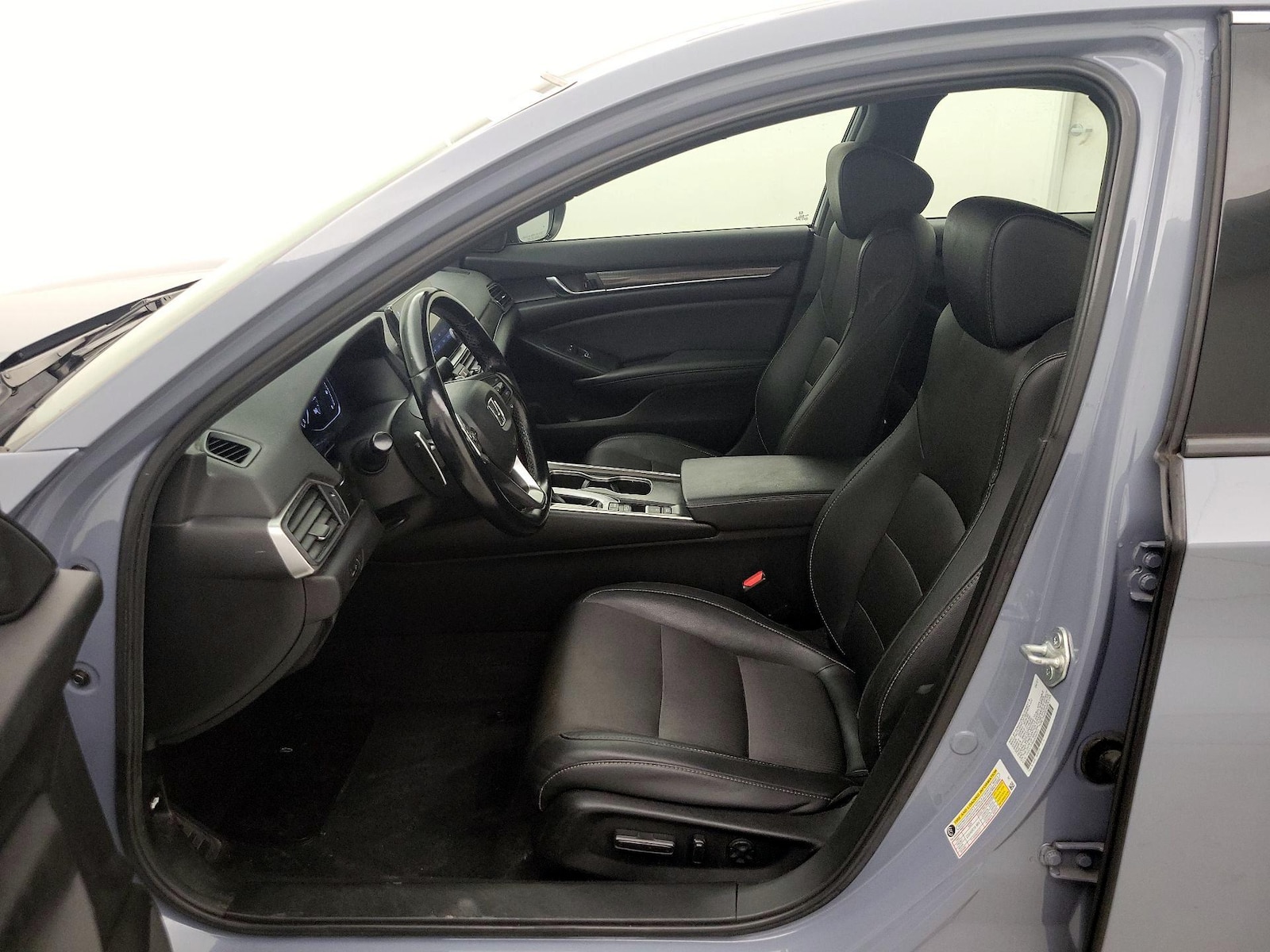 Power Seat(s) & Side Airbags