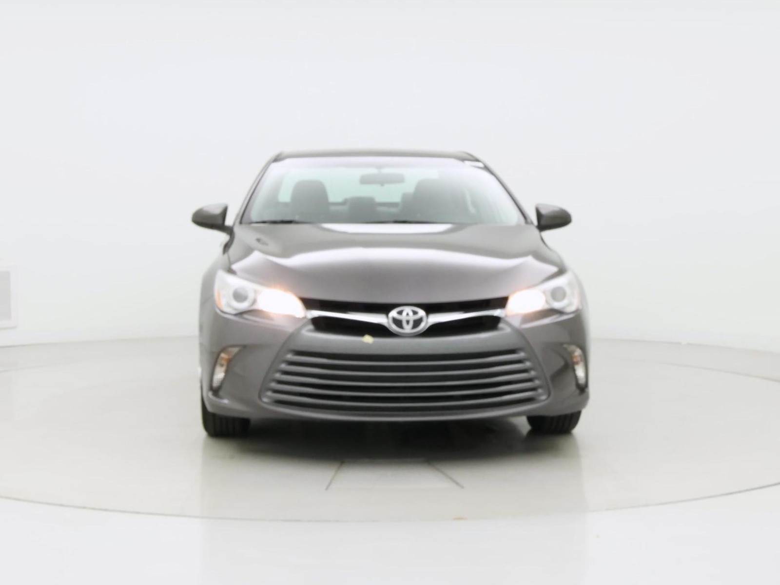 2017 Toyota Camry LE - Photo 6