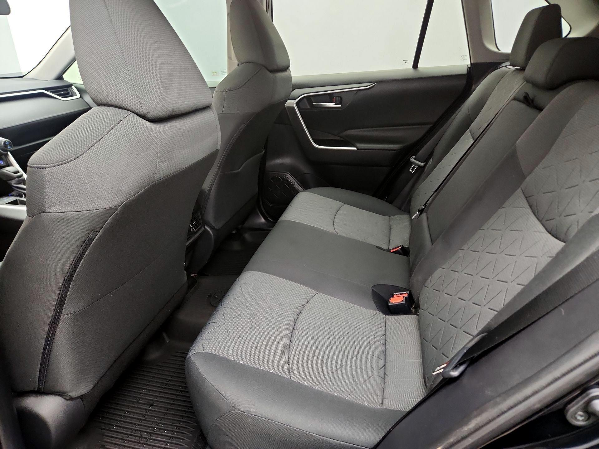 Thumbnail: 2020 Toyota RAV4 - 20