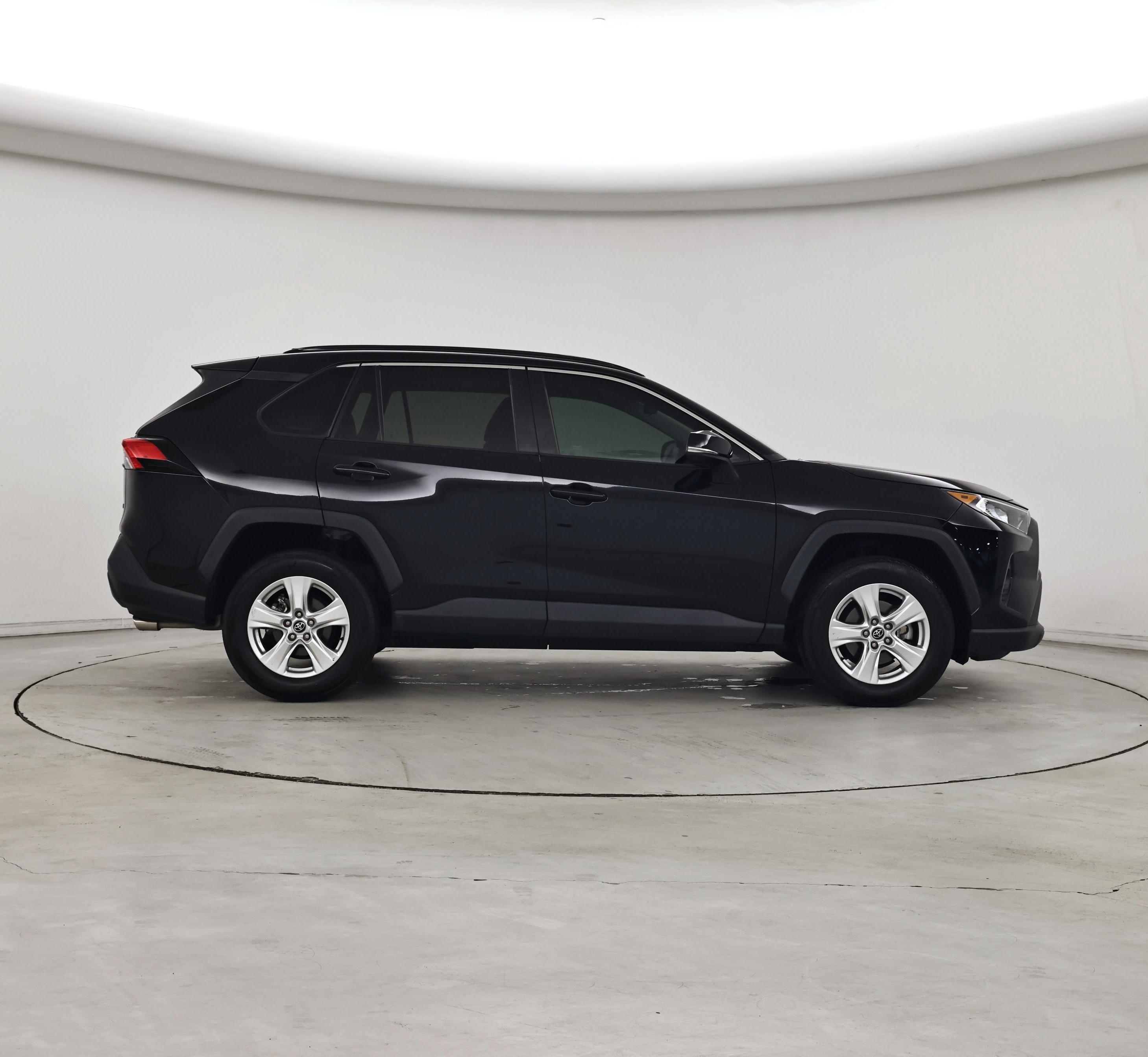 Thumbnail: 2020 Toyota RAV4 - 7