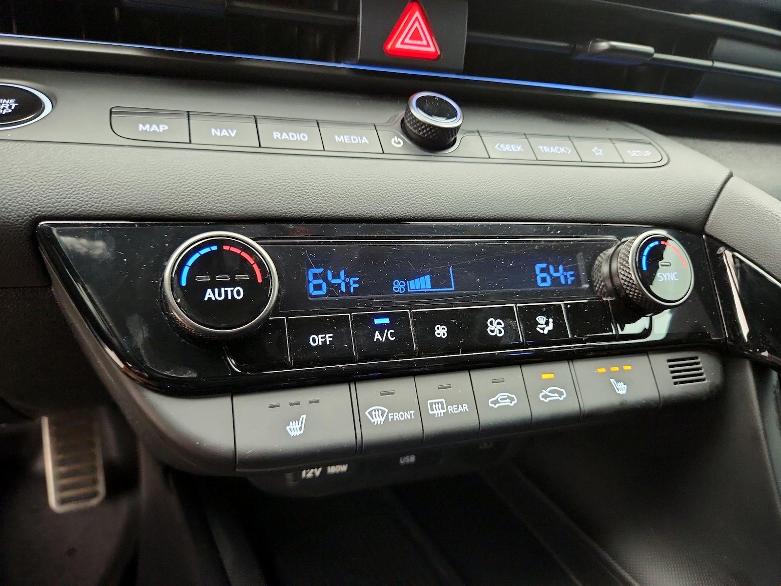 2025 Hyundai Elantra N - Photo 18