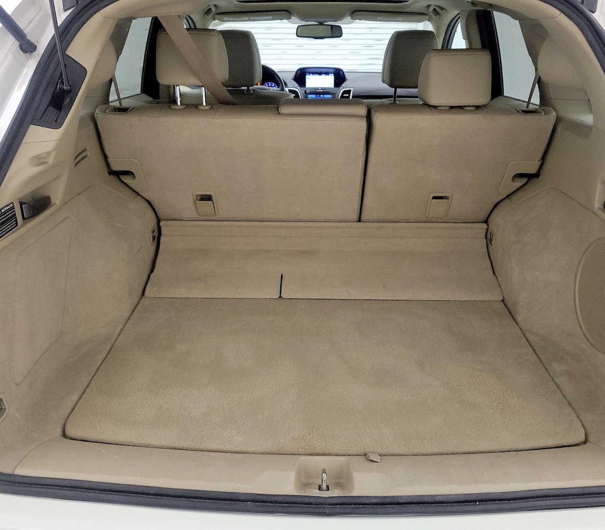 Trunk/Cargo (Seats Up)