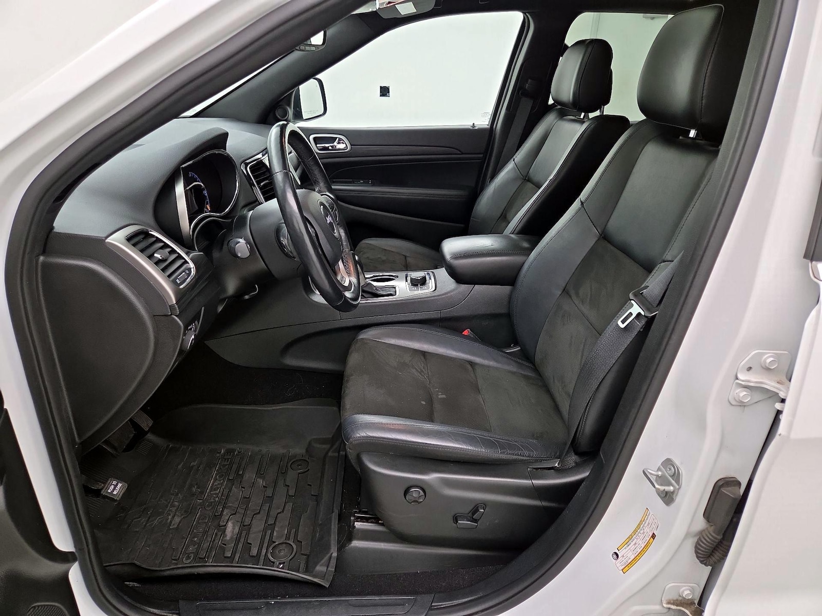 2020 Jeep Grand Cherokee North Edition - Photo 12