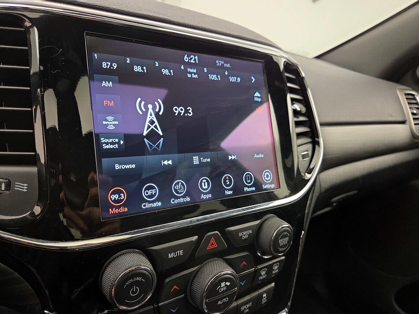 2020 Jeep Grand Cherokee North Edition - Photo 17