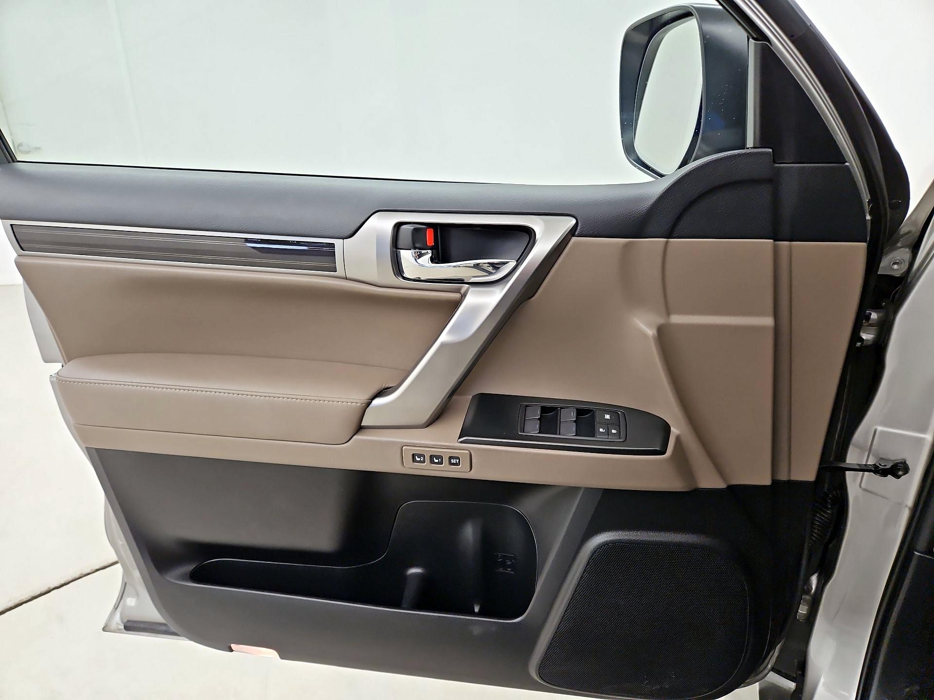 Thumbnail: 2022 Lexus GX - 12