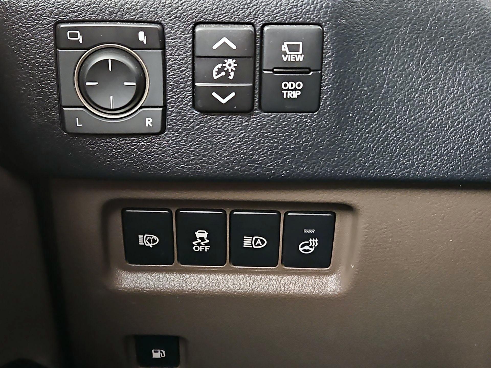 Thumbnail: 2022 Lexus GX - 13