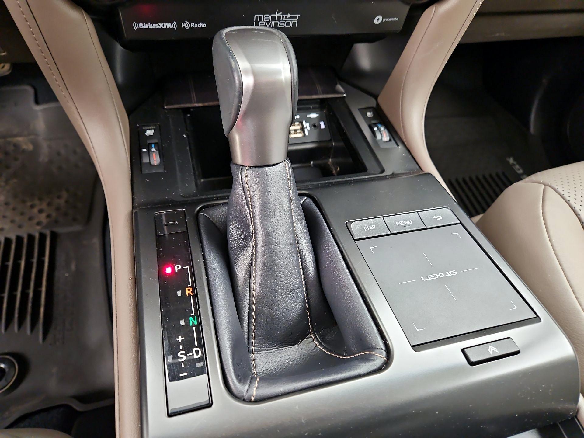 Thumbnail: 2022 Lexus GX - 18