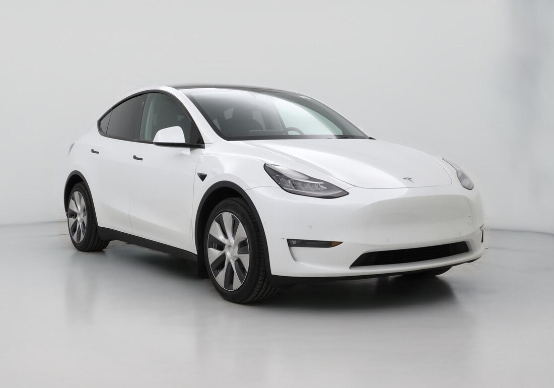 2021 Tesla Model Y Long Range All-Wheel Drive in White — CarMax photo