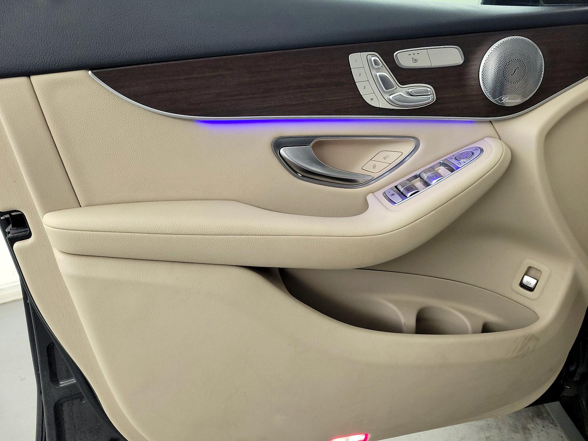 Thumbnail: 2020 Mercedes-Benz GLC - 12