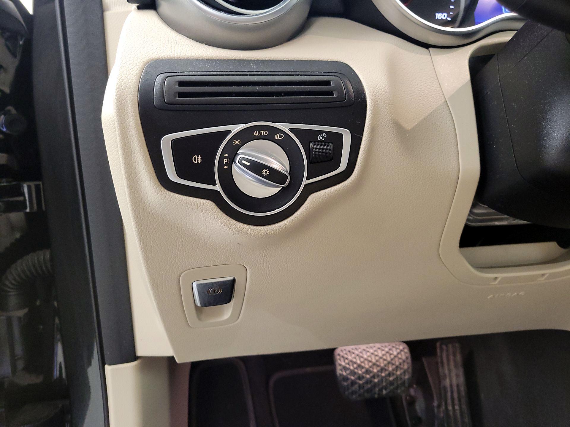 Thumbnail: 2020 Mercedes-Benz GLC - 13