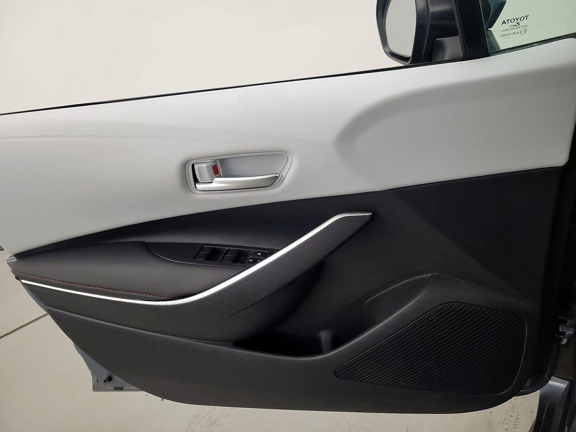 Thumbnail: 2025 Toyota Corolla - 12