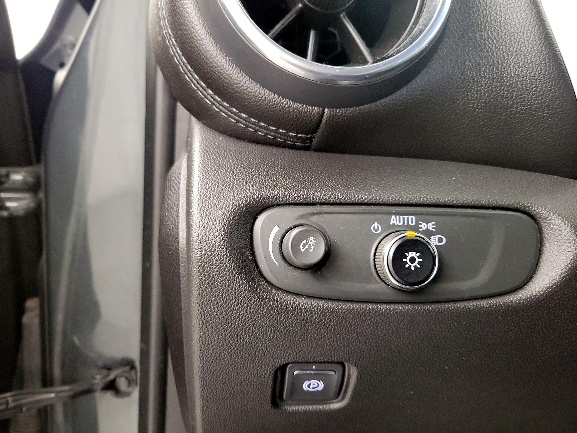 Thumbnail: 2020 Chevrolet Blazer - 13