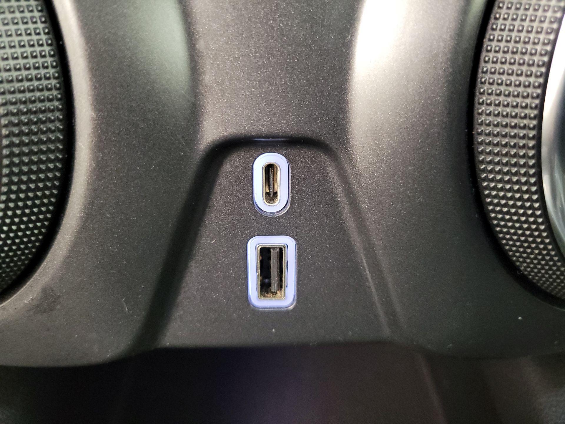 Thumbnail: 2020 Chevrolet Blazer - 19