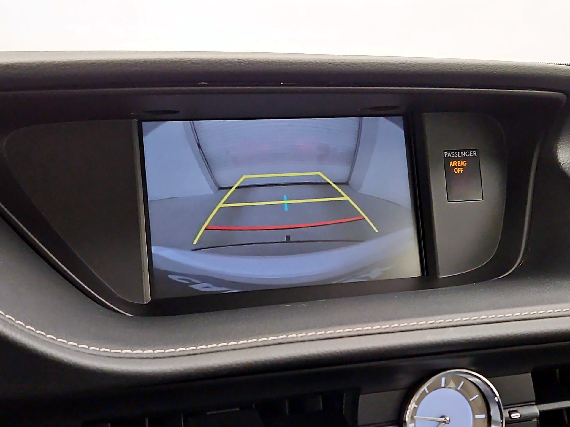 Thumbnail: 2017 Lexus ES - 14