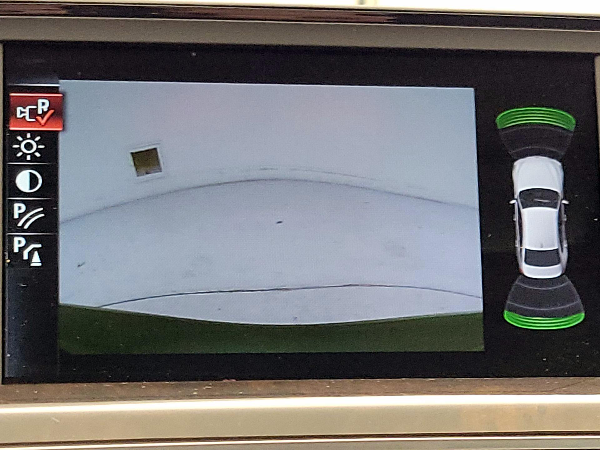 Thumbnail: 2016 BMW 3 Series - 14