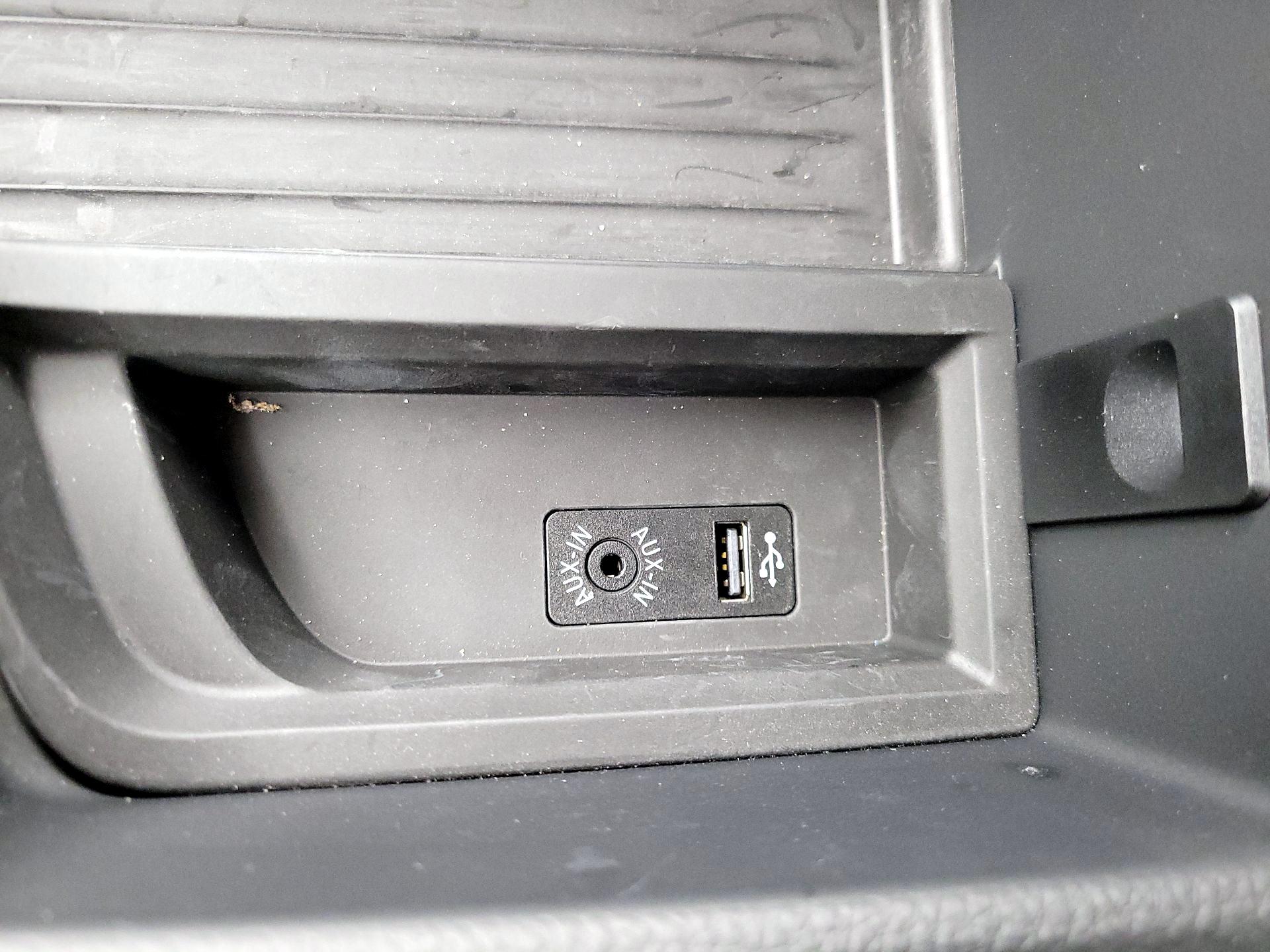 Thumbnail: 2016 BMW 3 Series - 18