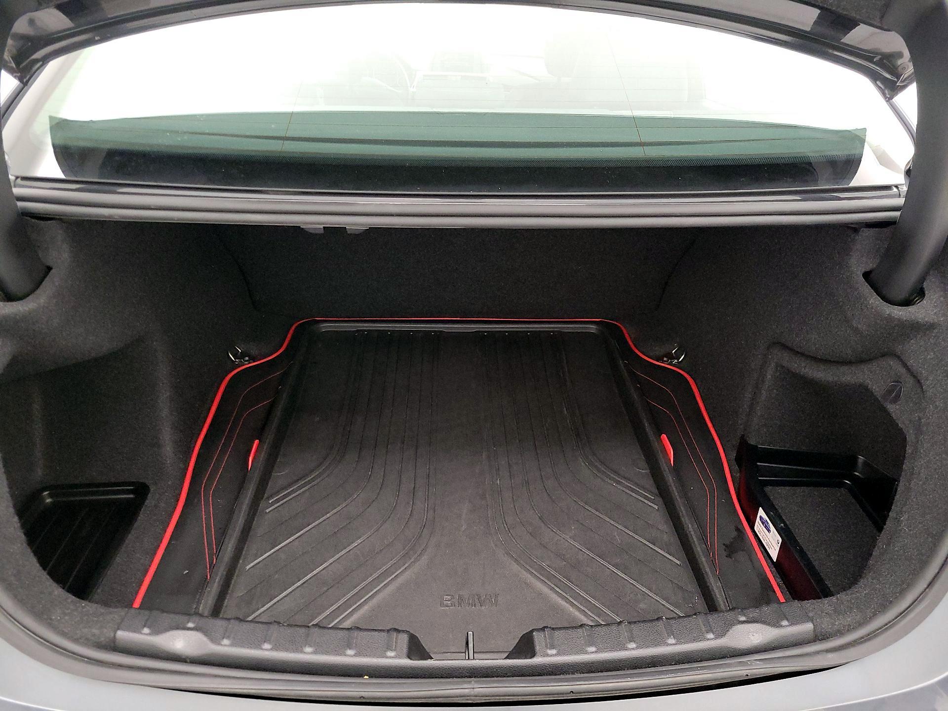 Thumbnail: 2016 BMW 3 Series - 20