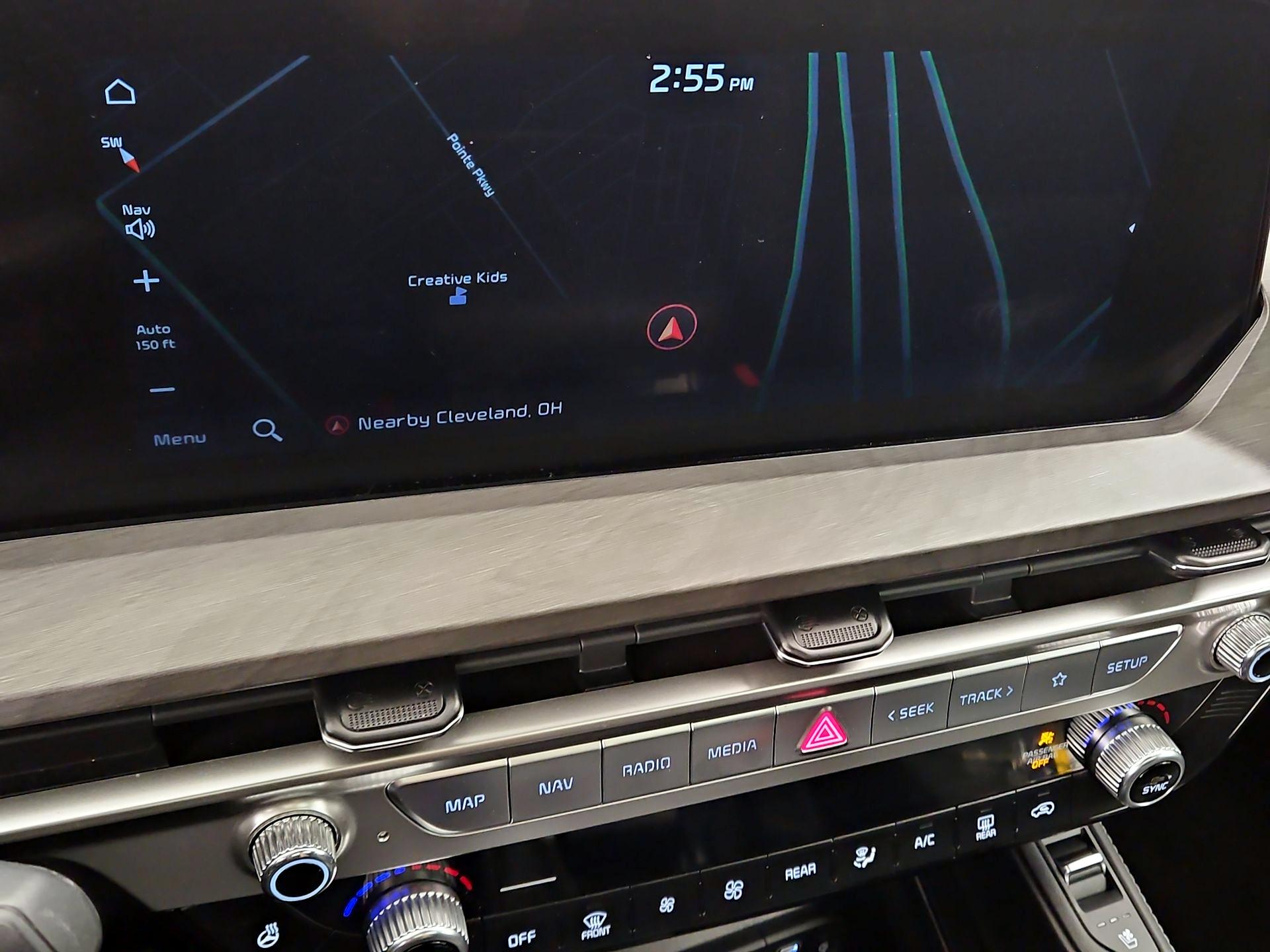 Thumbnail: 2023 Kia Telluride - 14