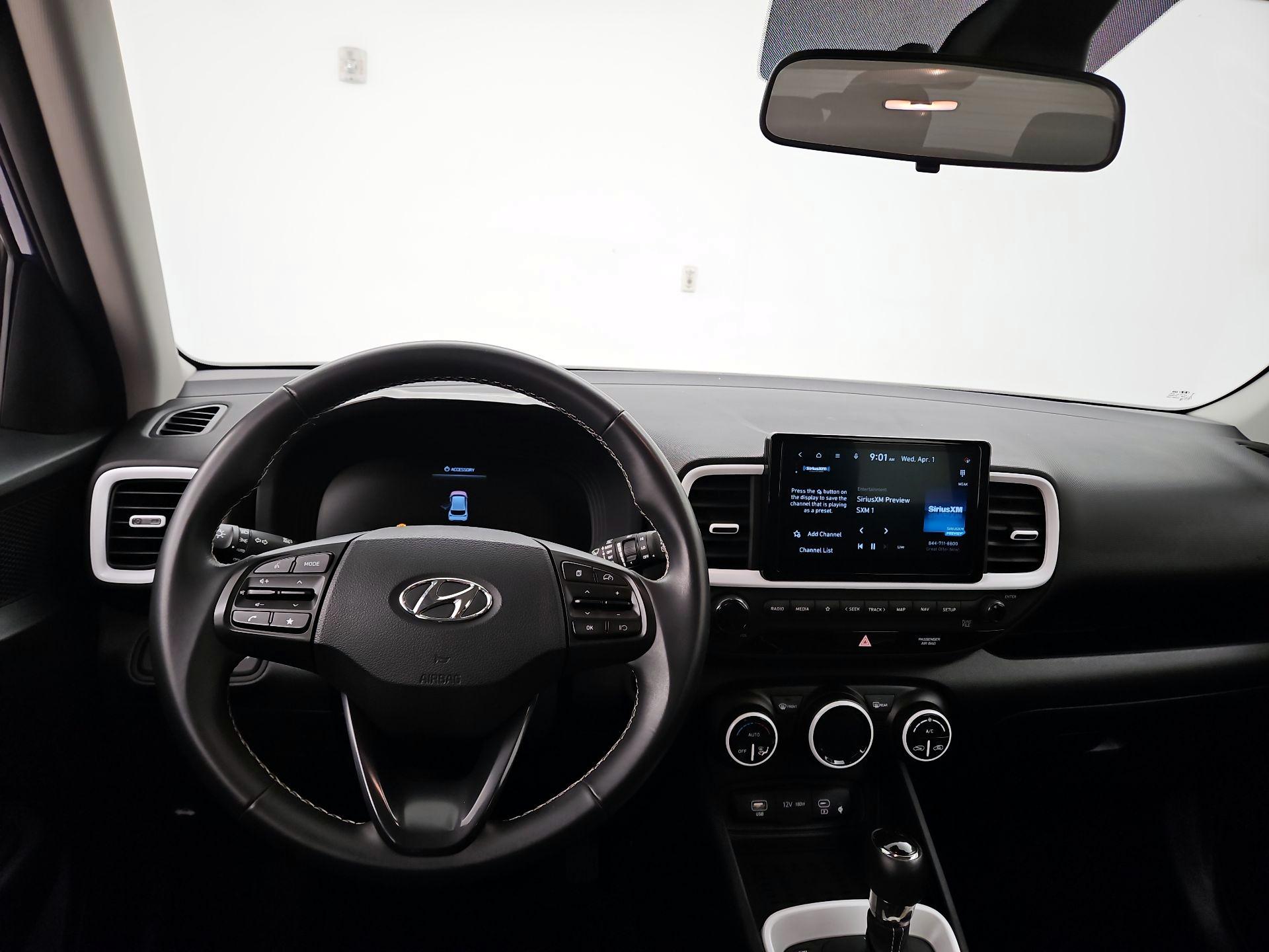 Thumbnail: 2023 Hyundai Venue - 10