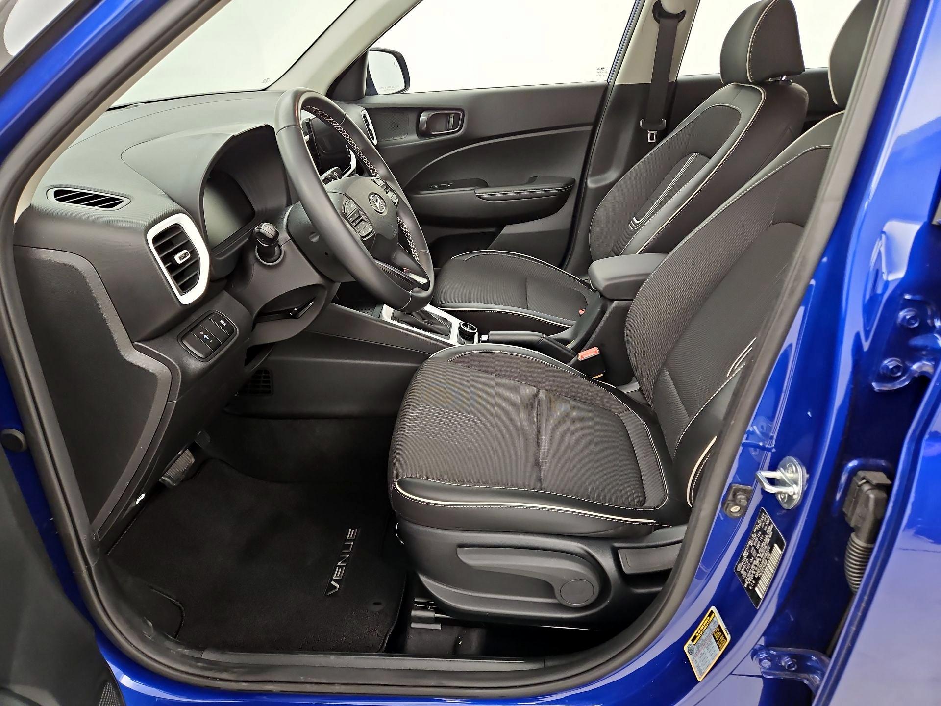 Thumbnail: 2023 Hyundai Venue - 11