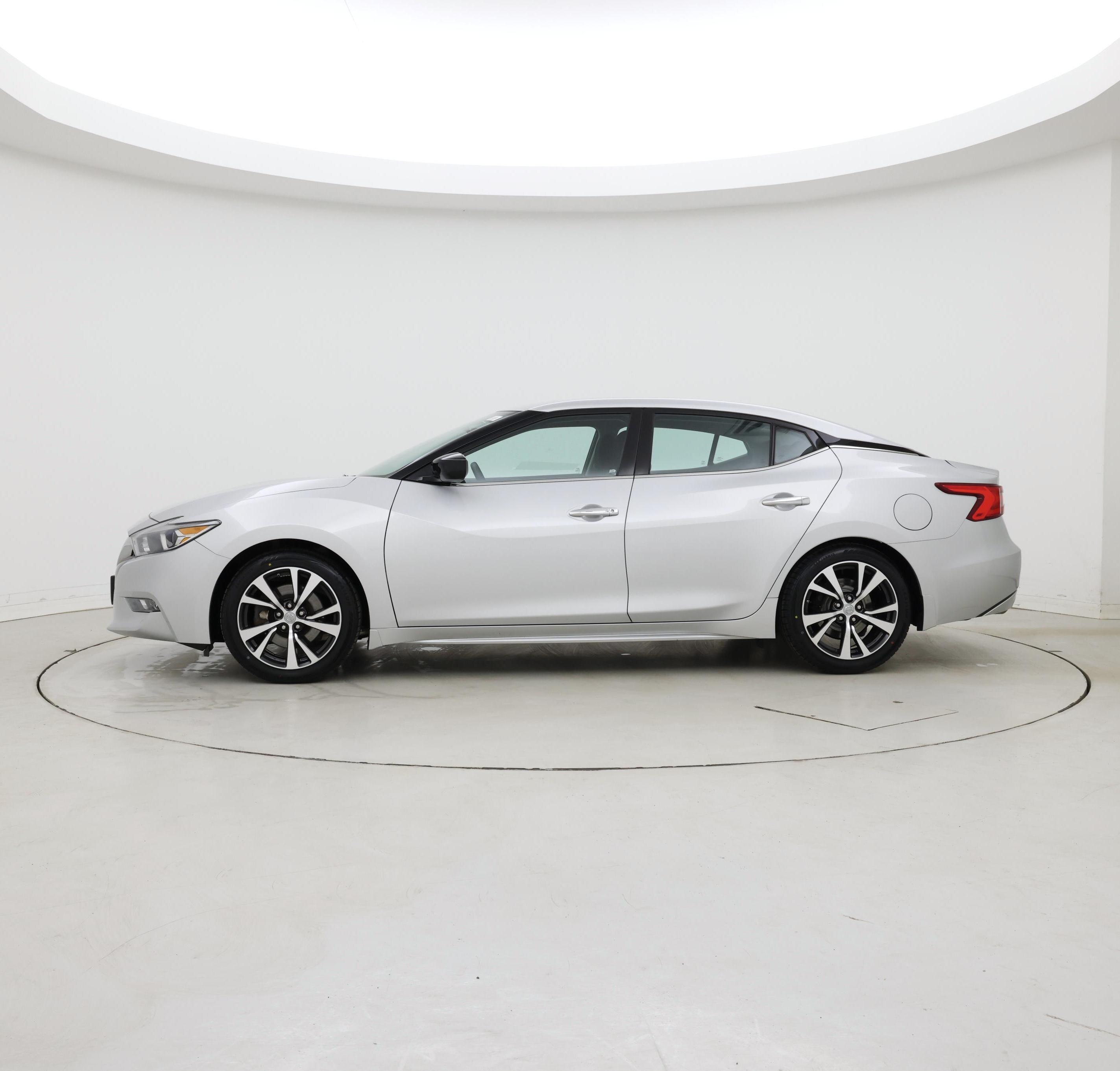 Thumbnail: 2017 Nissan Maxima - 3