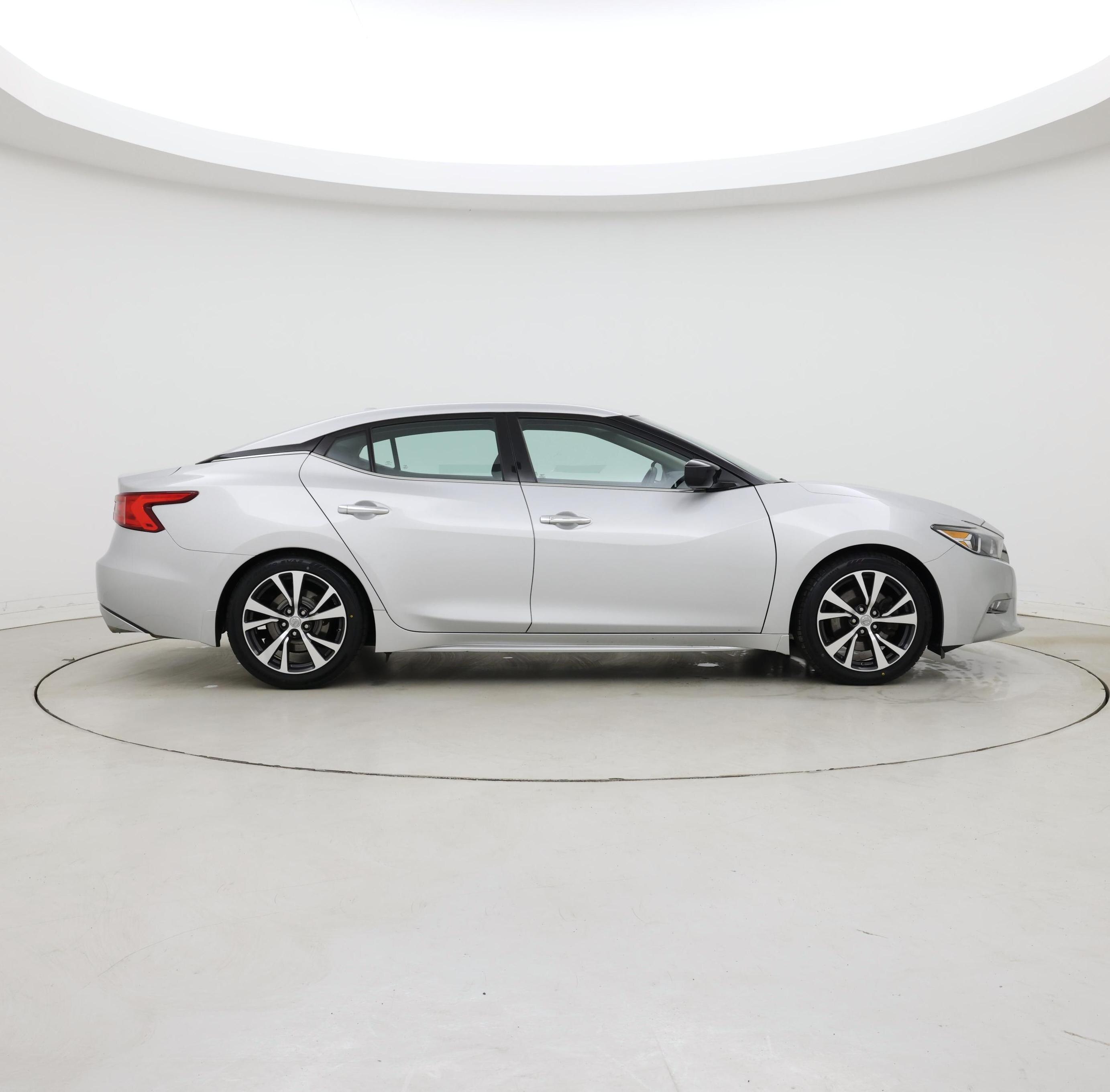 Thumbnail: 2017 Nissan Maxima - 7