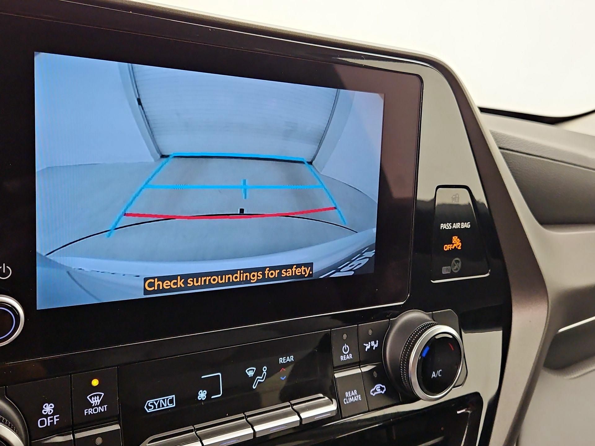 Thumbnail: 2023 Toyota Highlander - 14