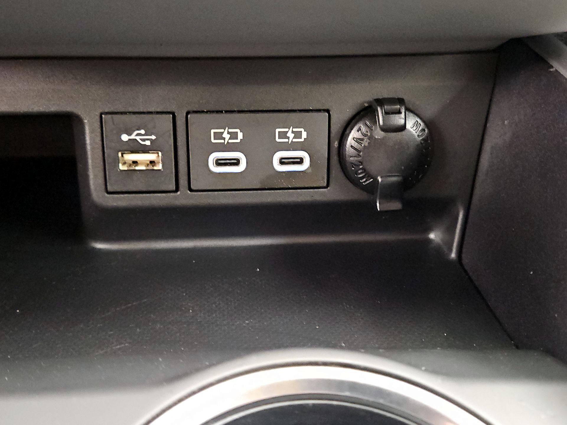 Thumbnail: 2023 Toyota Highlander - 18