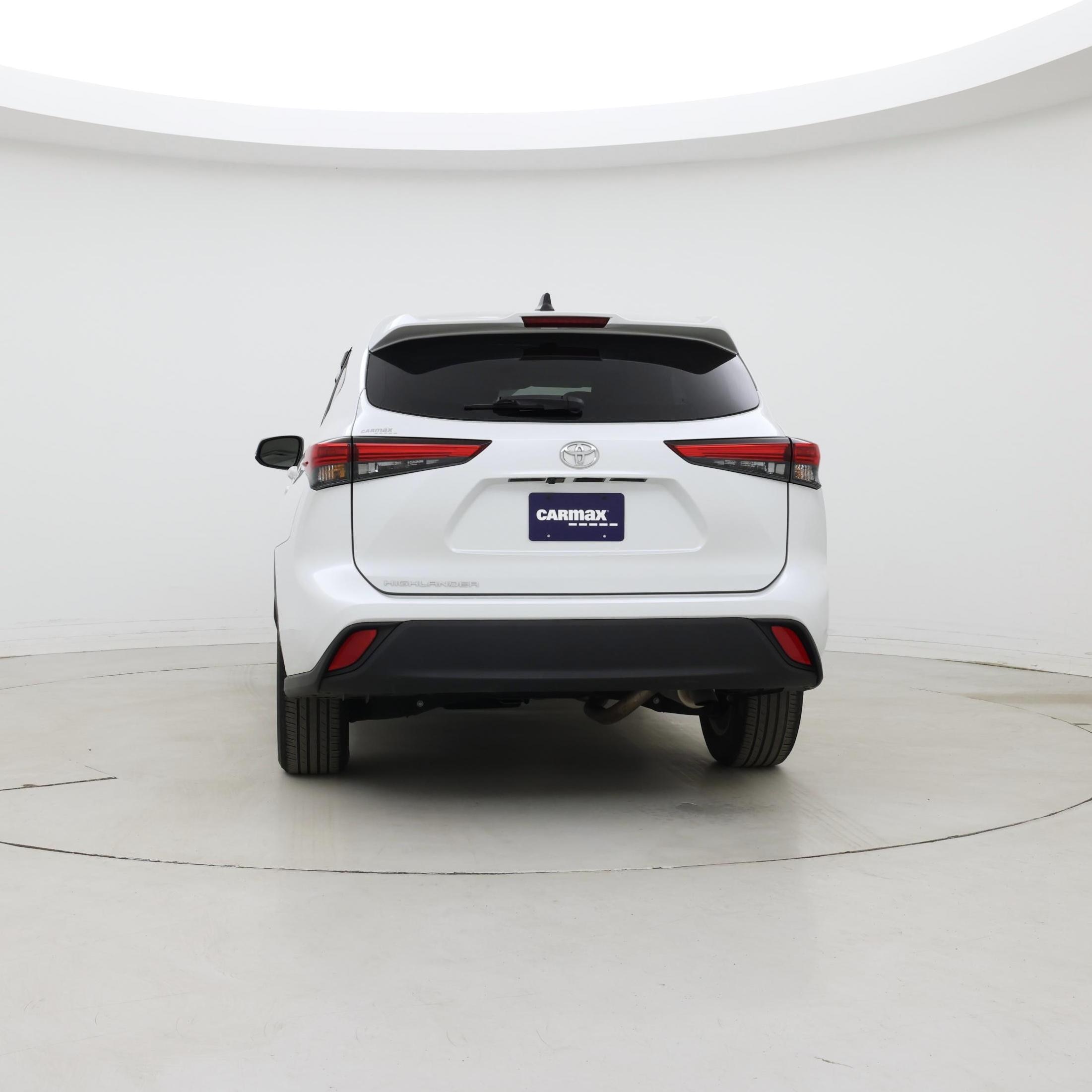 Thumbnail: 2023 Toyota Highlander - 6