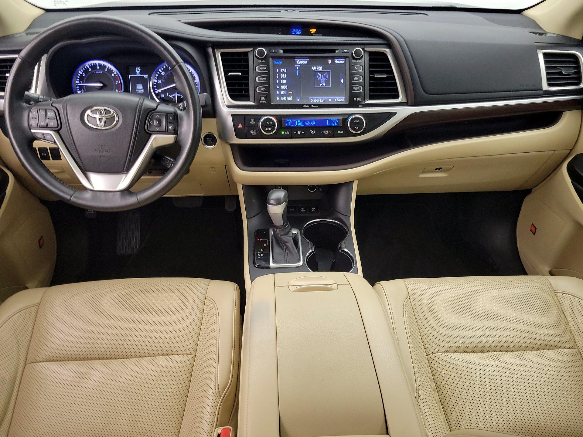 Thumbnail: 2015 Toyota Highlander - 9