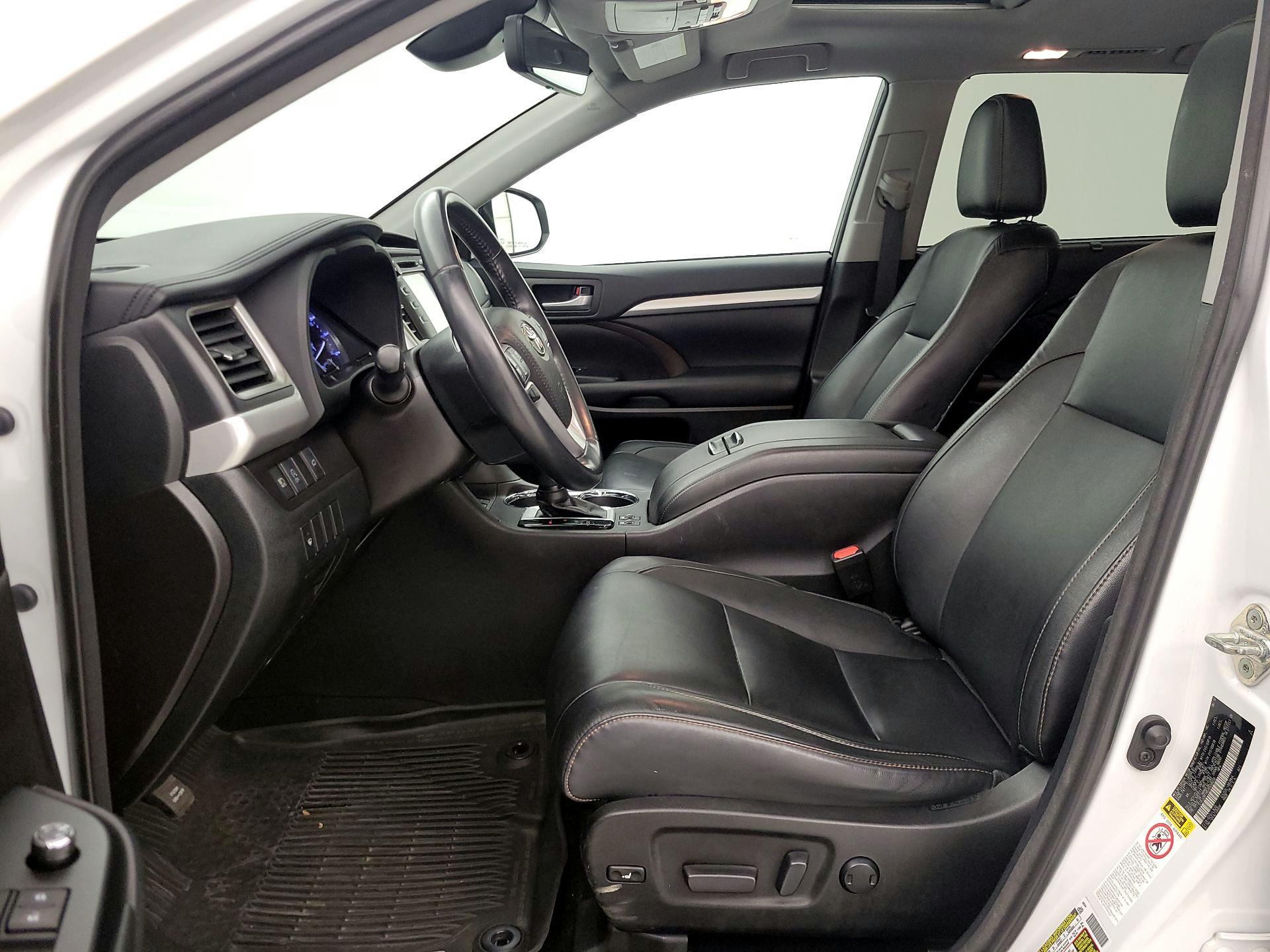 Thumbnail: 2018 Toyota Highlander - 11
