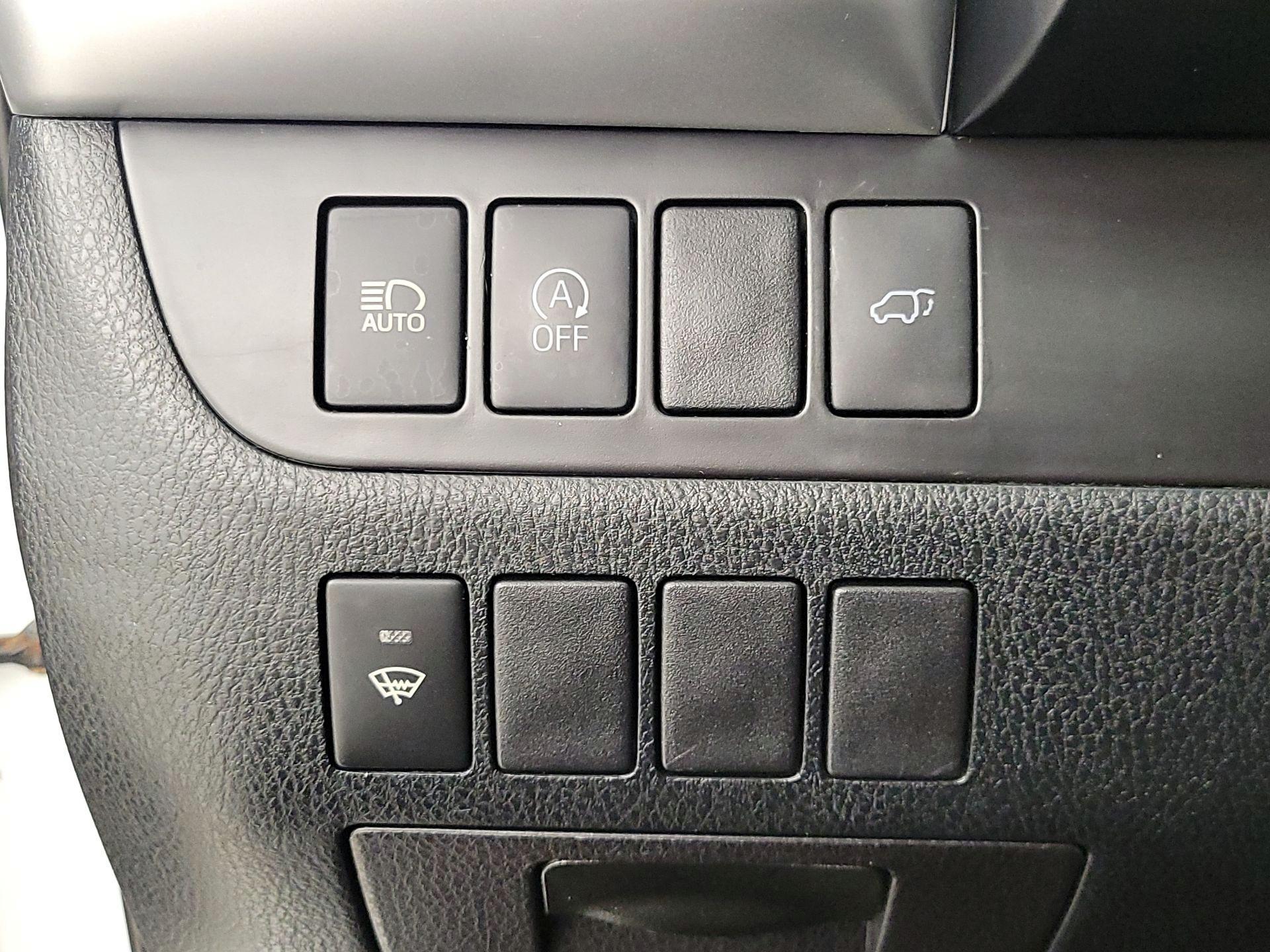 Thumbnail: 2018 Toyota Highlander - 13