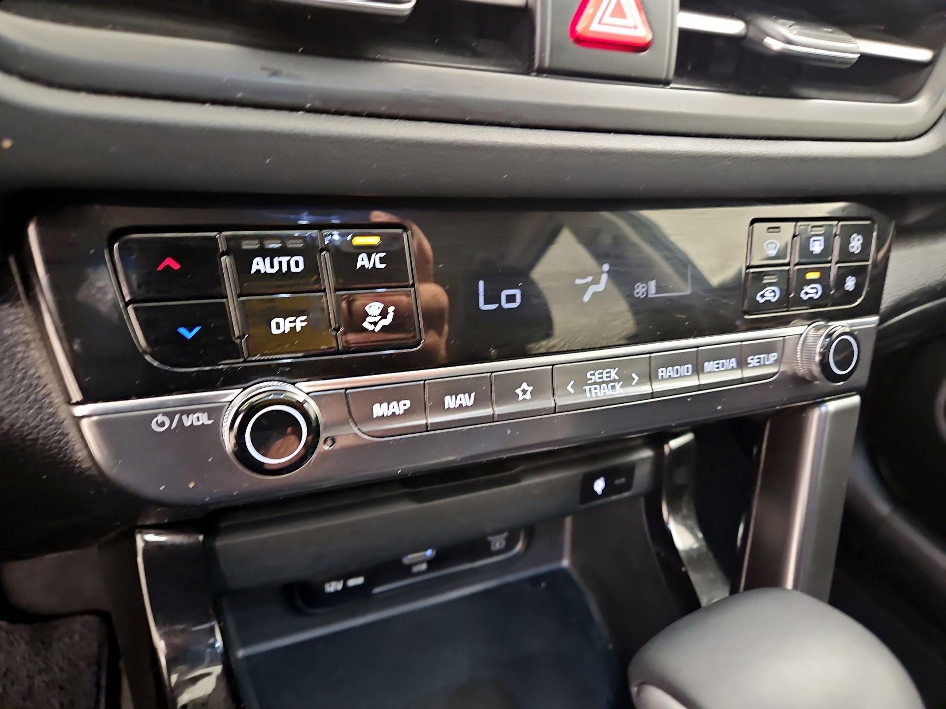 Thumbnail: 2024 Kia Seltos - 17