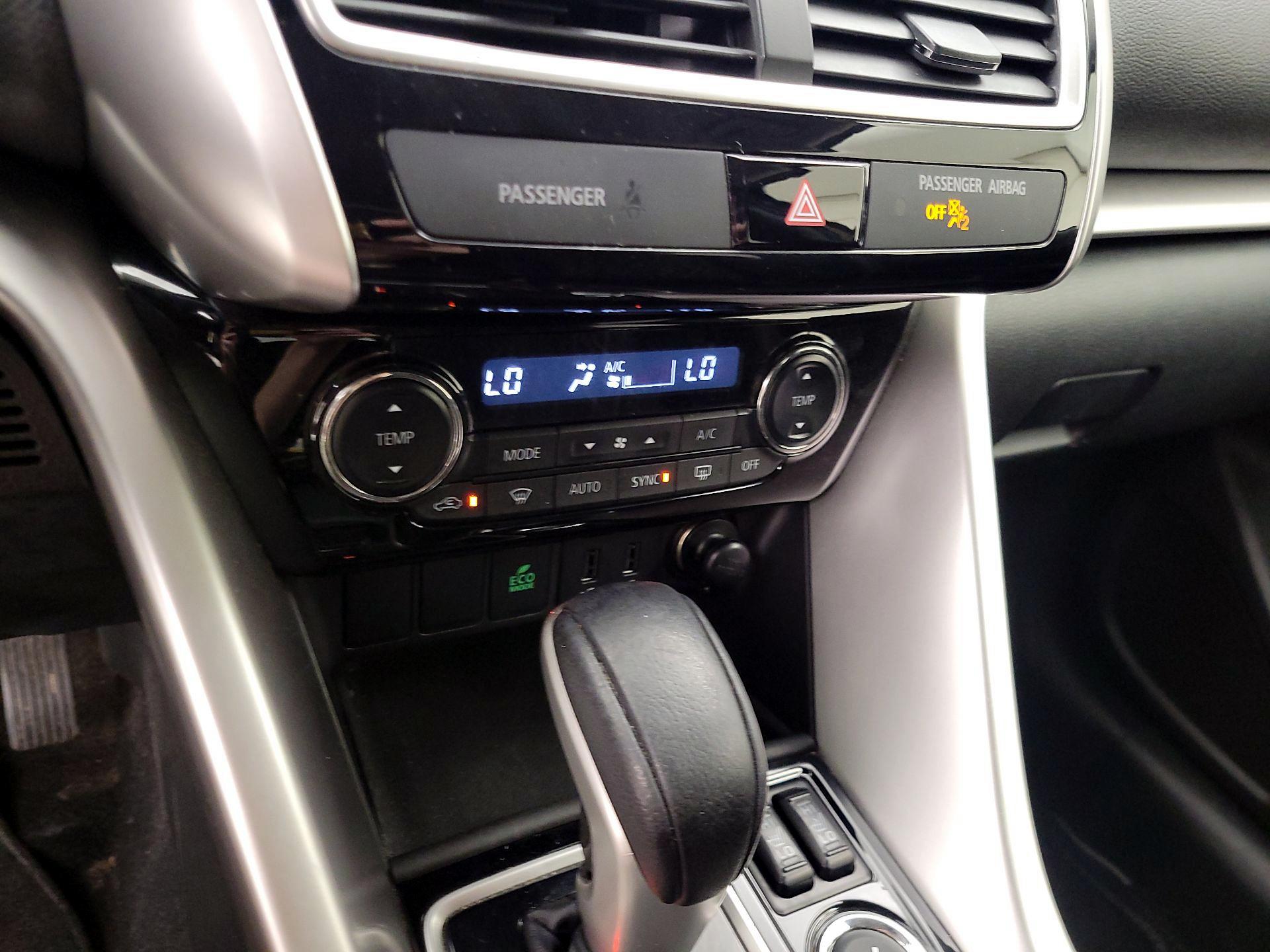 Thumbnail: 2018 Mitsubishi Eclipse Cross - 16