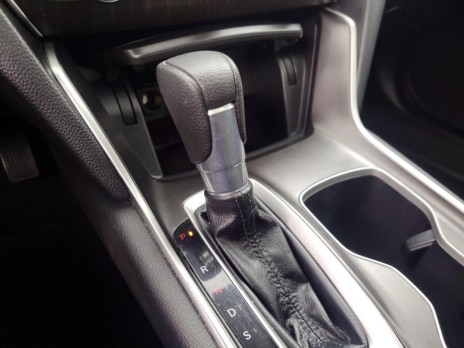 Thumbnail: 2019 Honda Accord - 17