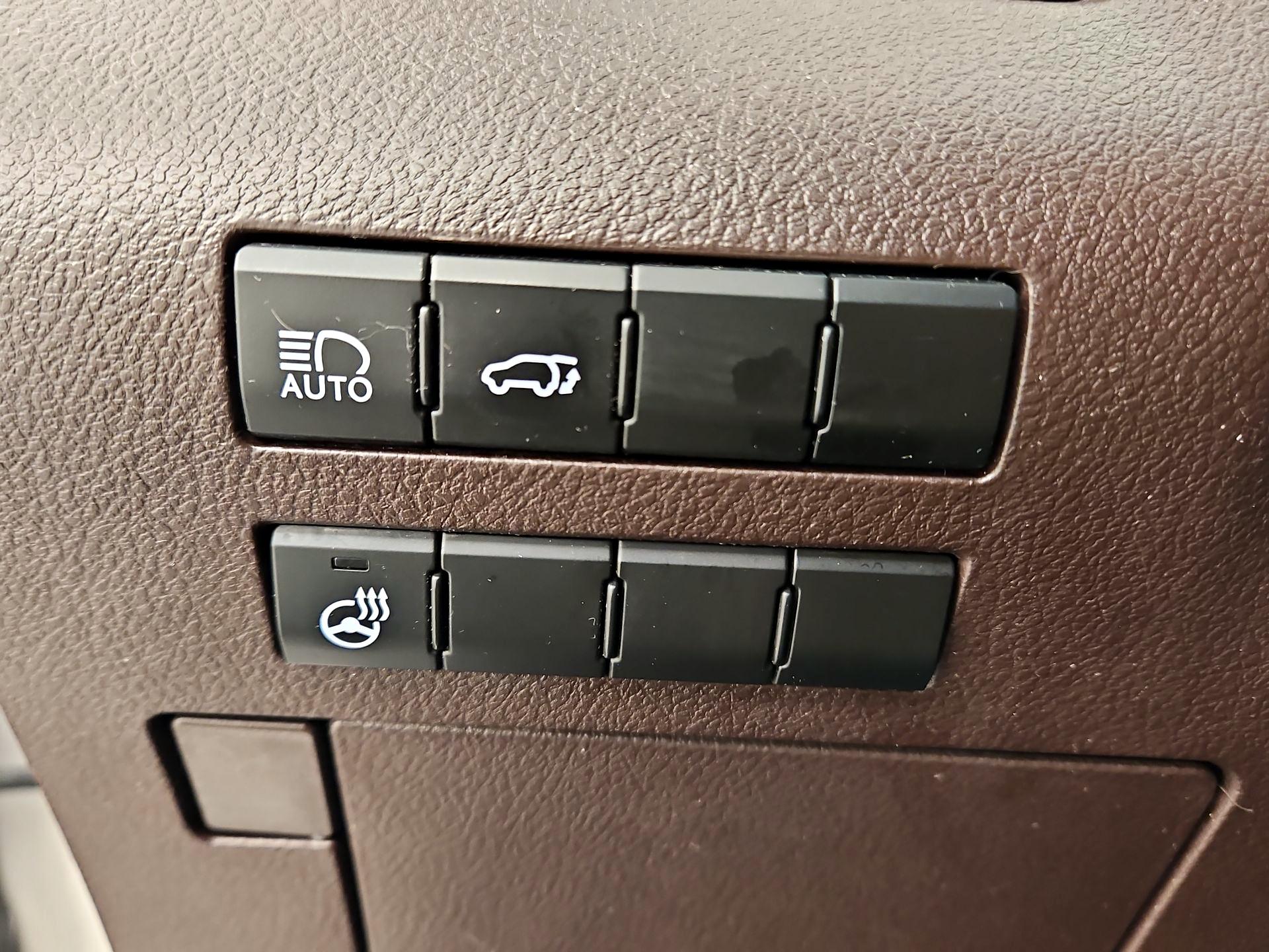 Thumbnail: 2017 Lexus RX - 13