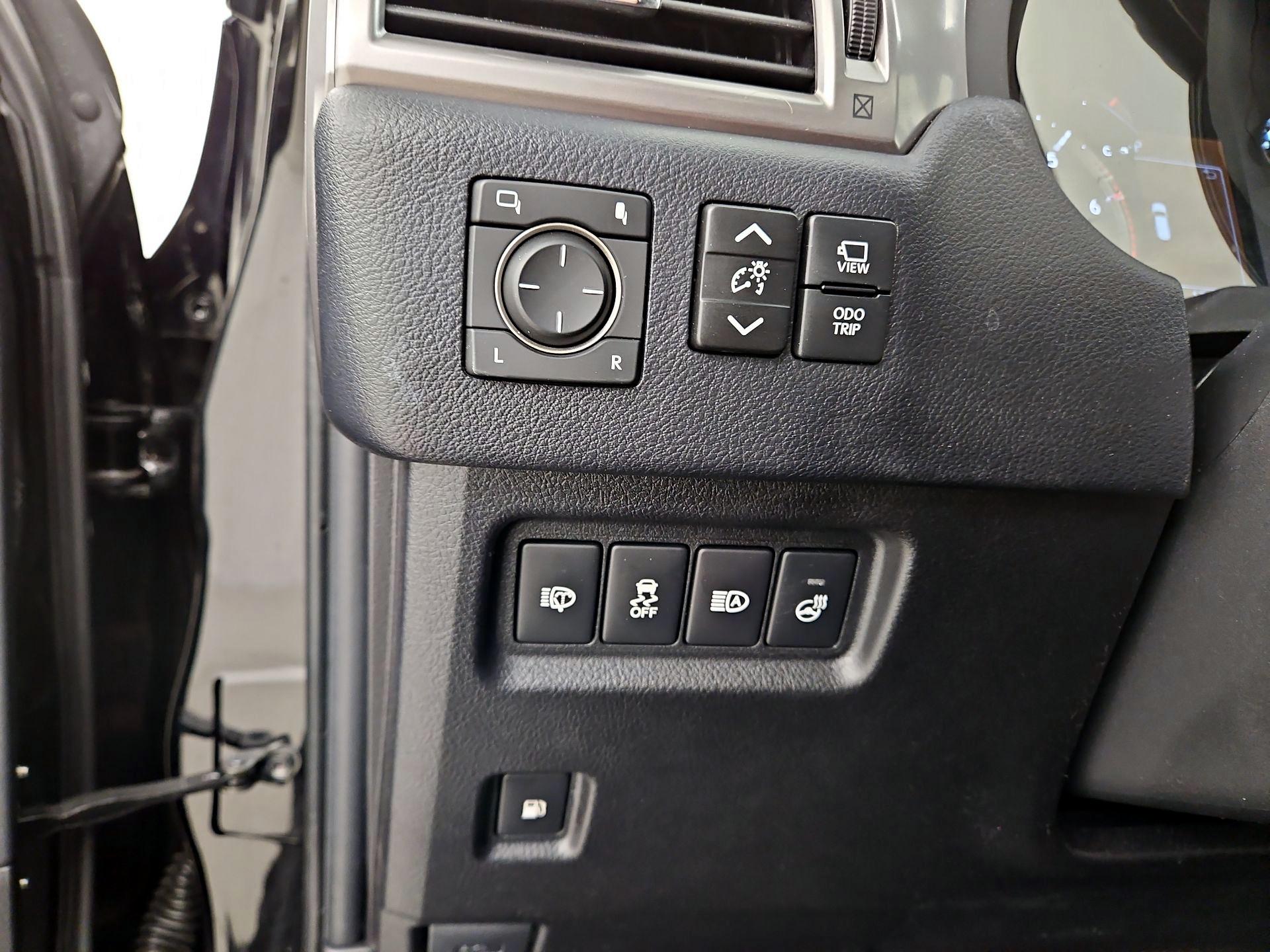 Thumbnail: 2023 Lexus GX - 13