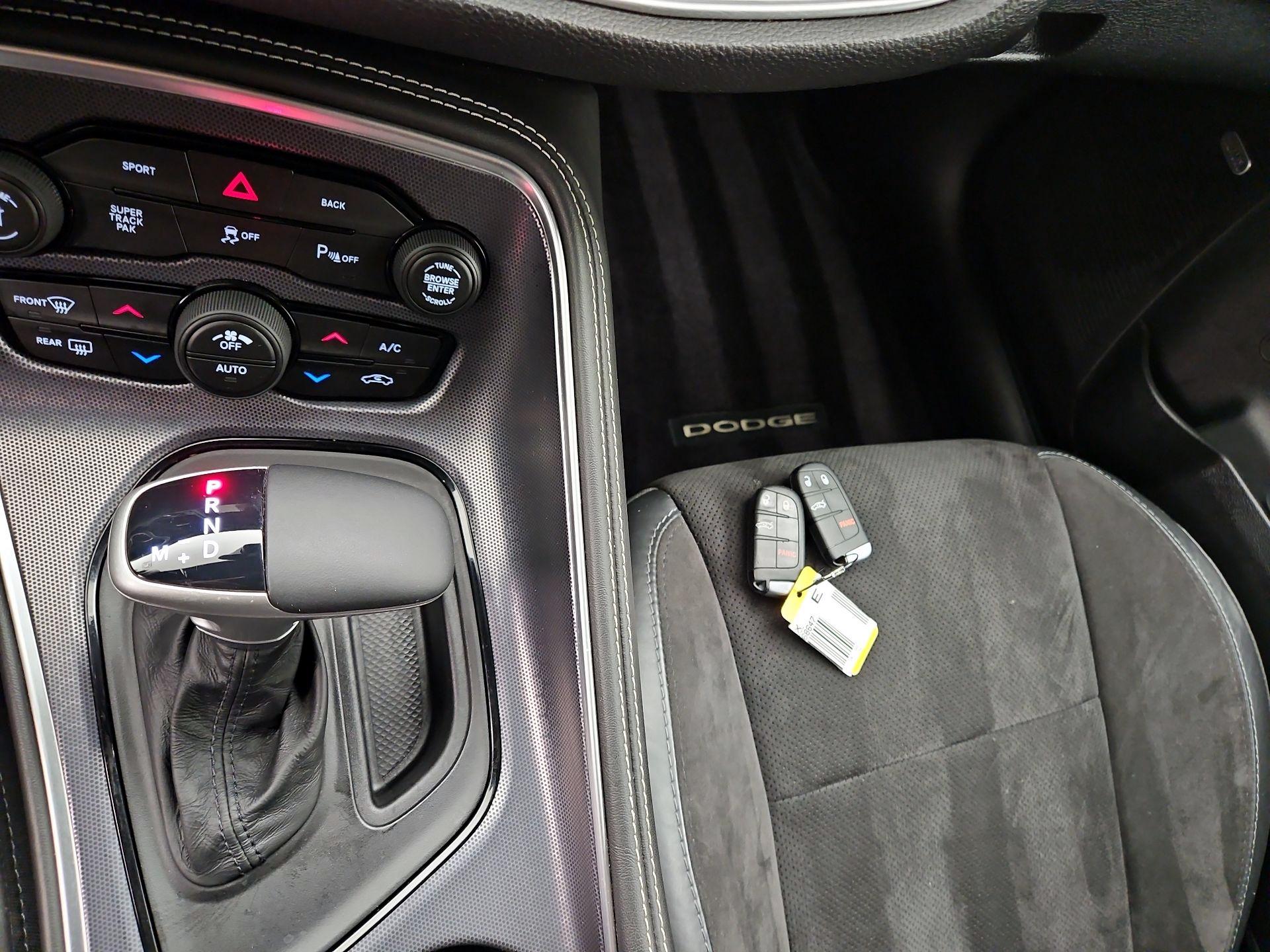 Thumbnail: 2016 Dodge Challenger - 18