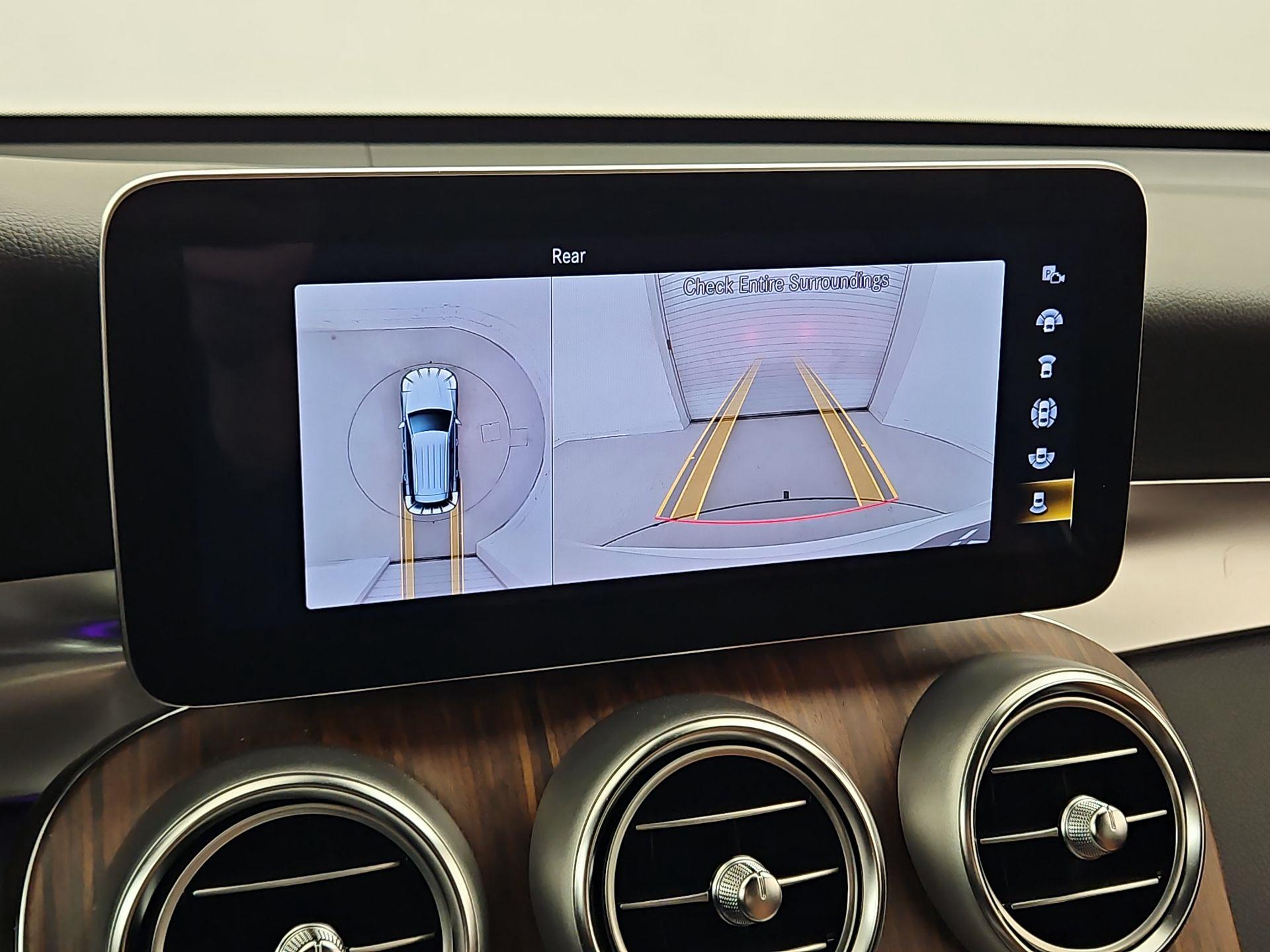 Thumbnail: 2022 Mercedes-Benz GLC - 15