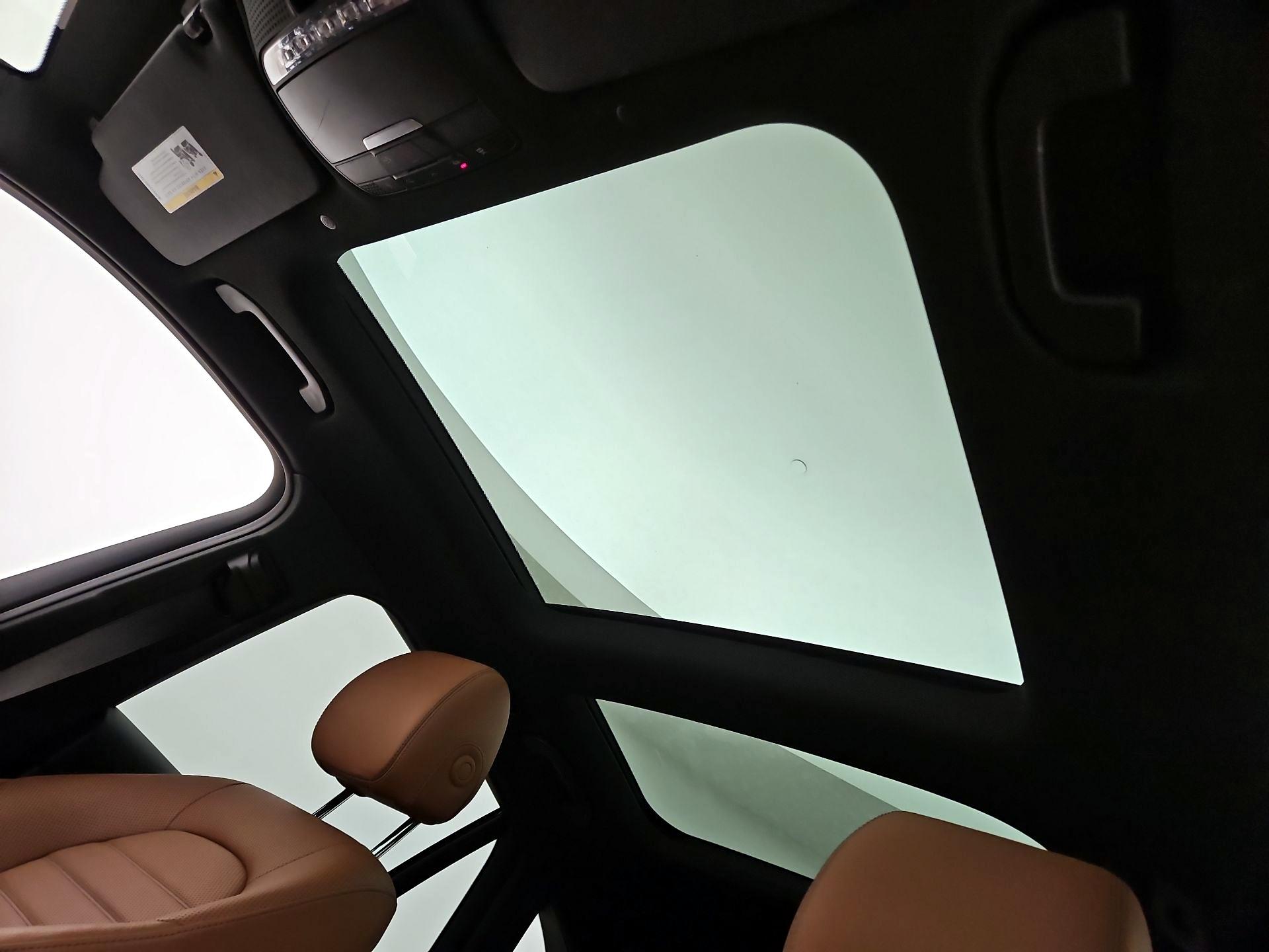 Thumbnail: 2022 Mercedes-Benz GLC - 20