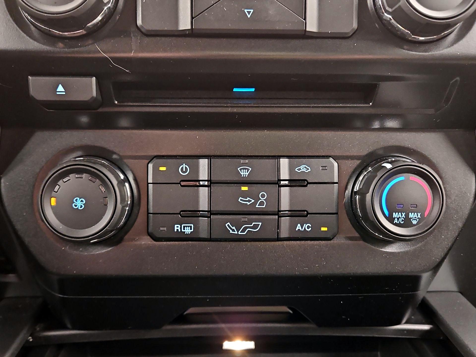 Thumbnail: 2015 Ford F-150 - 16