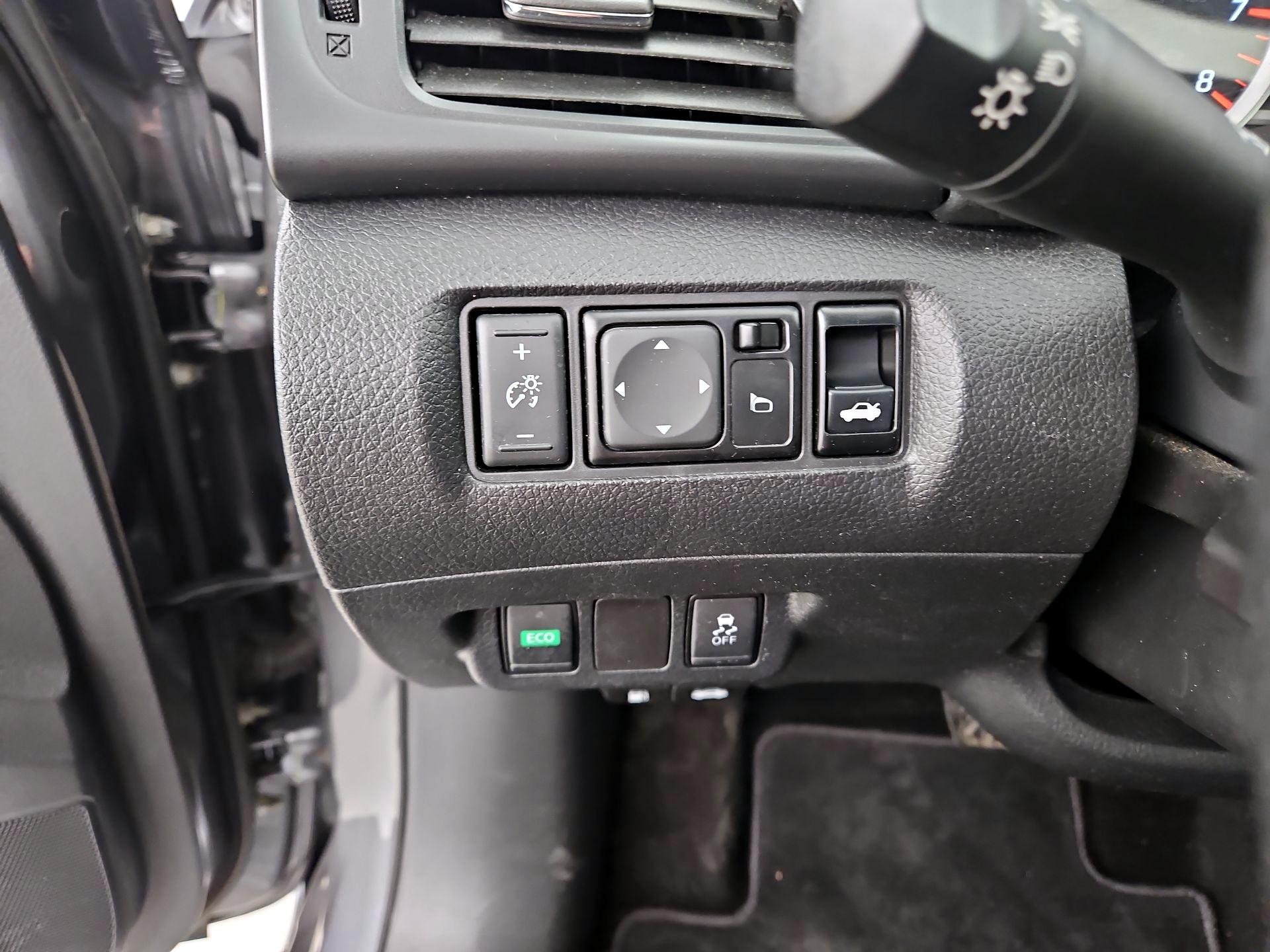 Thumbnail: 2019 Nissan Sentra - 13