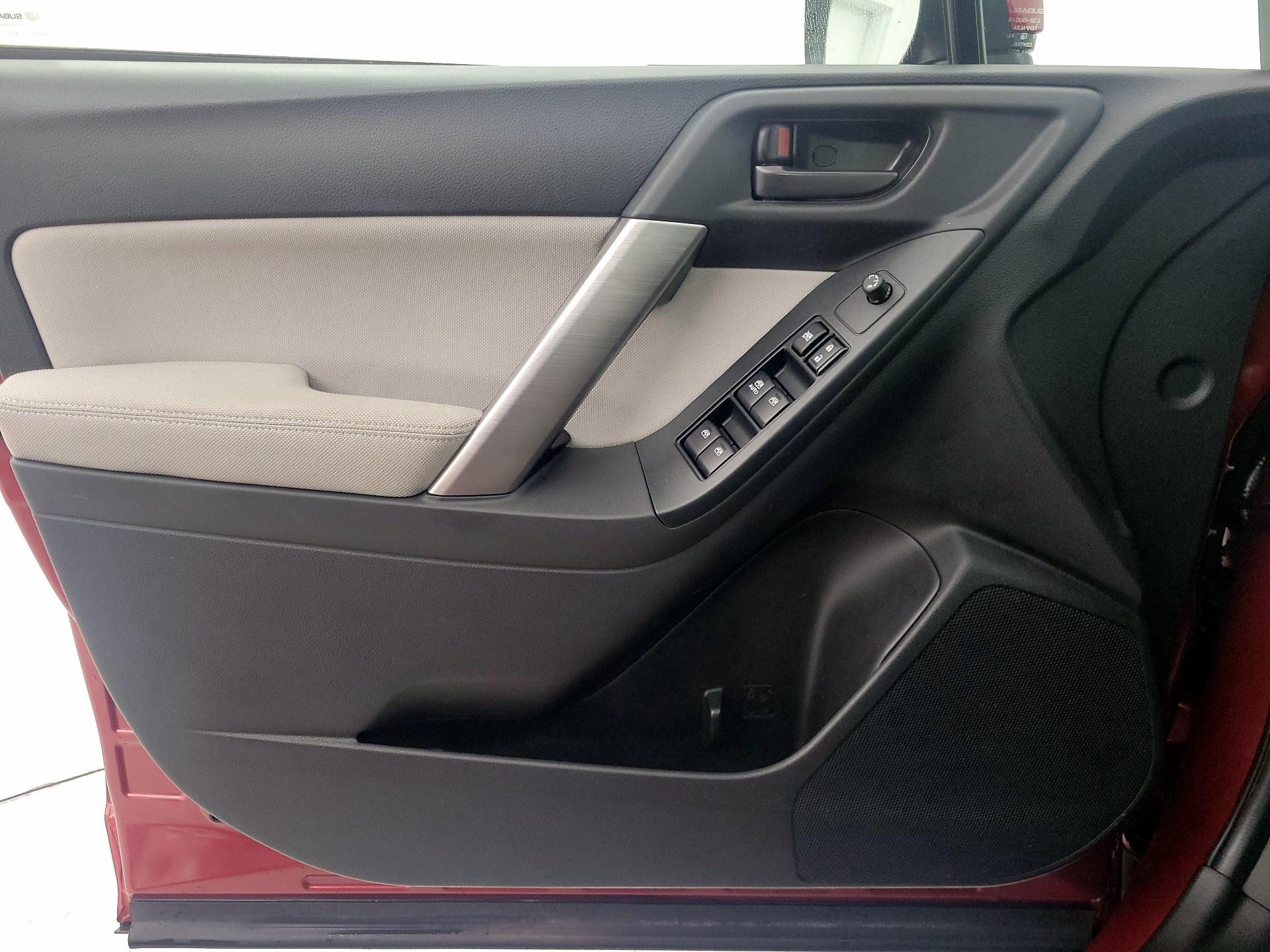 Thumbnail: 2015 Subaru Forester - 12