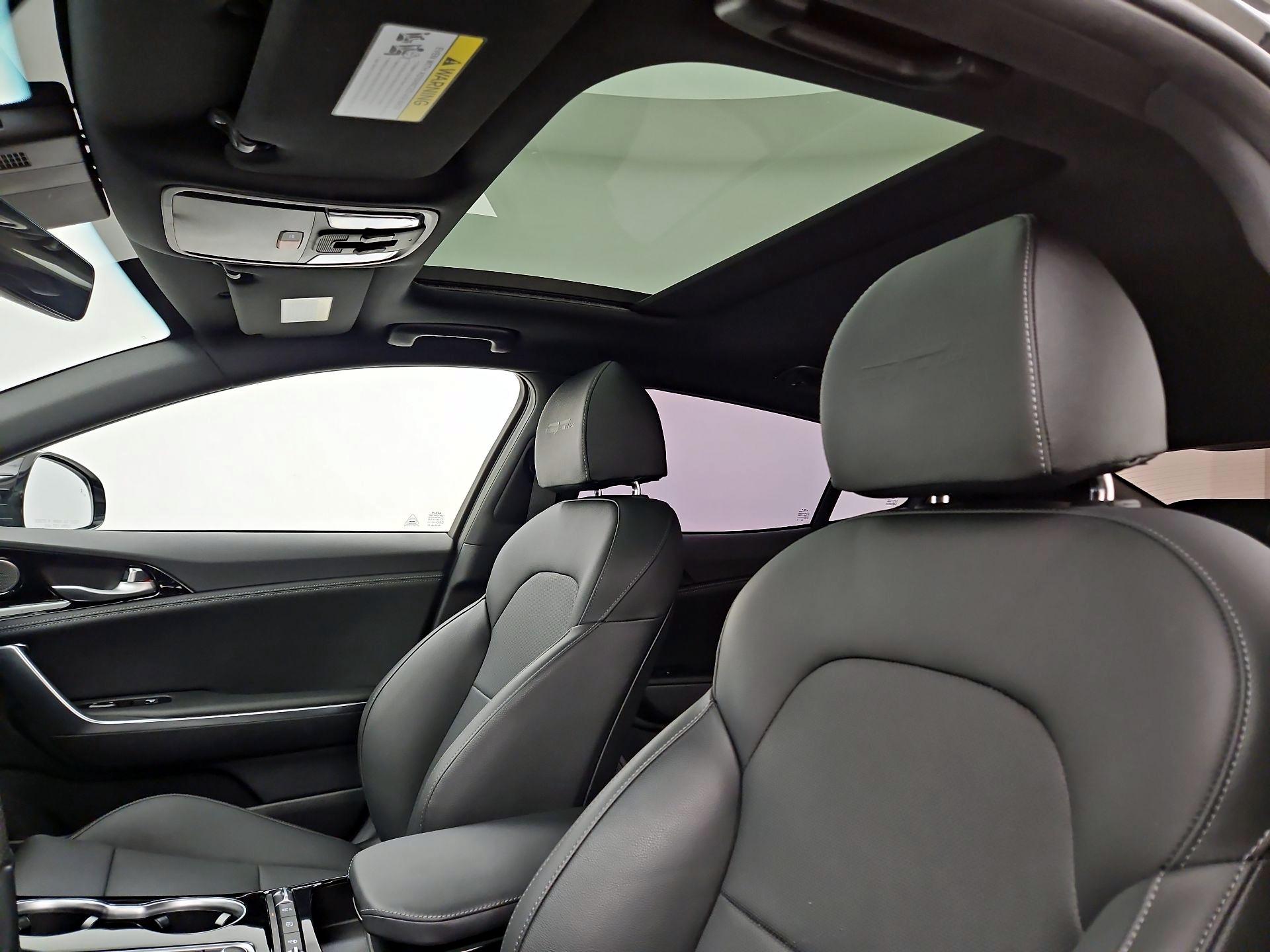 Thumbnail: 2023 Kia Stinger - 20