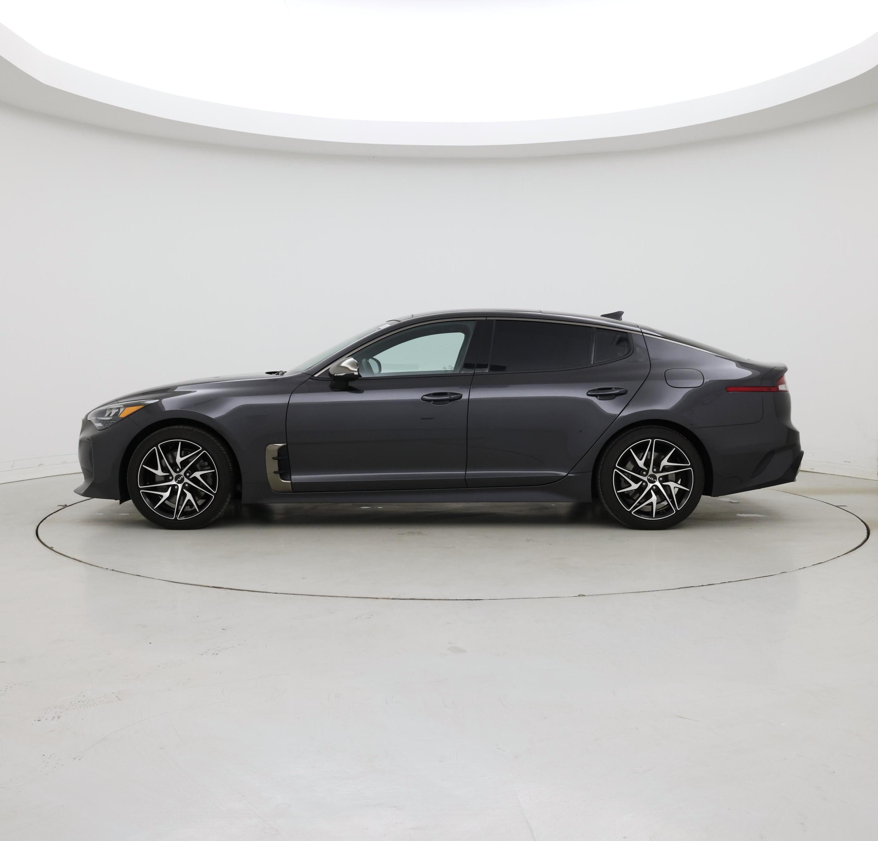 Thumbnail: 2023 Kia Stinger - 3