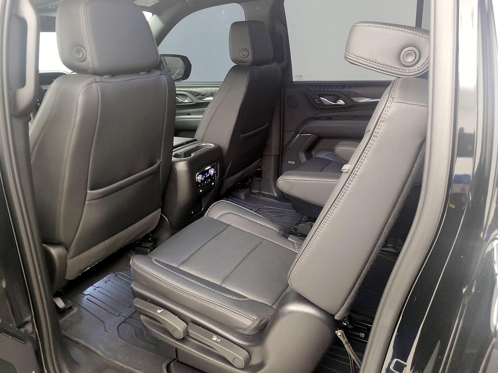 Thumbnail: 2024 GMC Yukon XL - 19