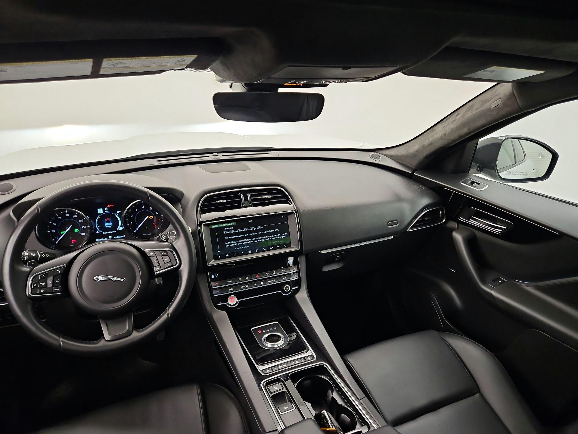 Thumbnail: 2020 Jaguar F-Pace - 9